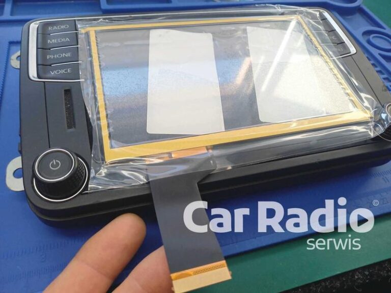 Ile naprawdę kosztuje naprawa ekranu dotykowego w tablecie? Sprawdź, zanim podejmiesz decyzję!