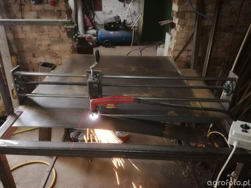 Zrób samodzielnie stół do plazmy – praktyczny przewodnik krok po kroku