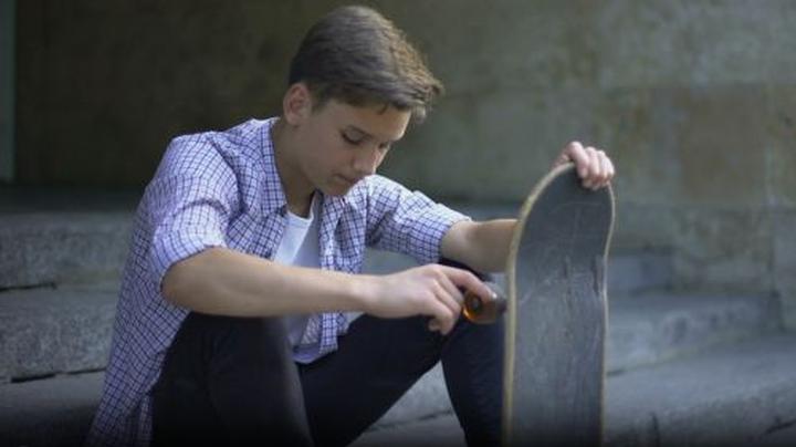 Odkryj, gdzie gorzkie żale znajdziesz w telewizji – przewodnik po emocjonalnych programach